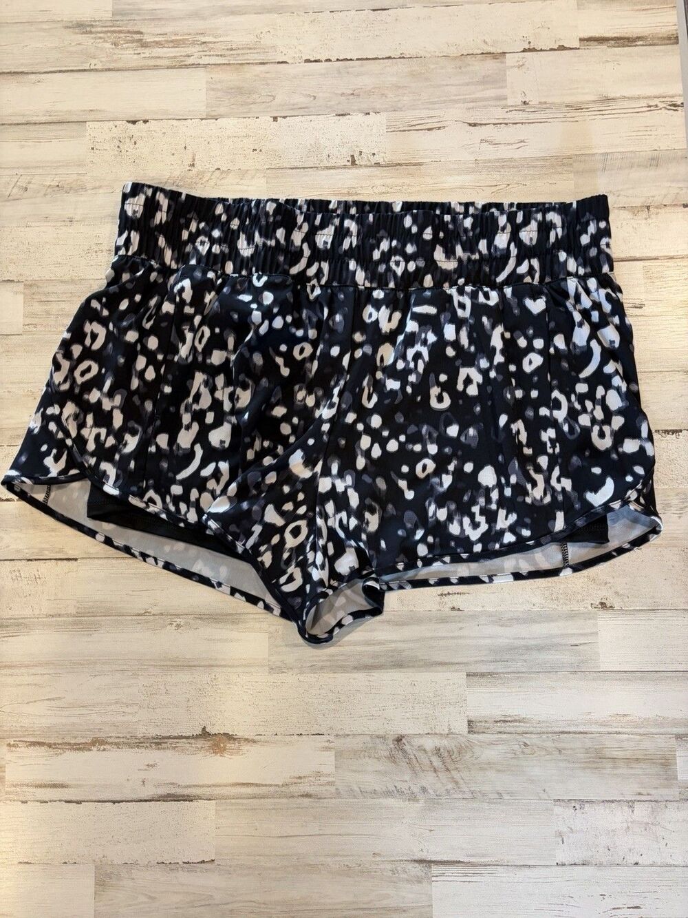 Avia Women’s XXL Leopard Print Lines Shorts Skort Golf Pickleball Tennis